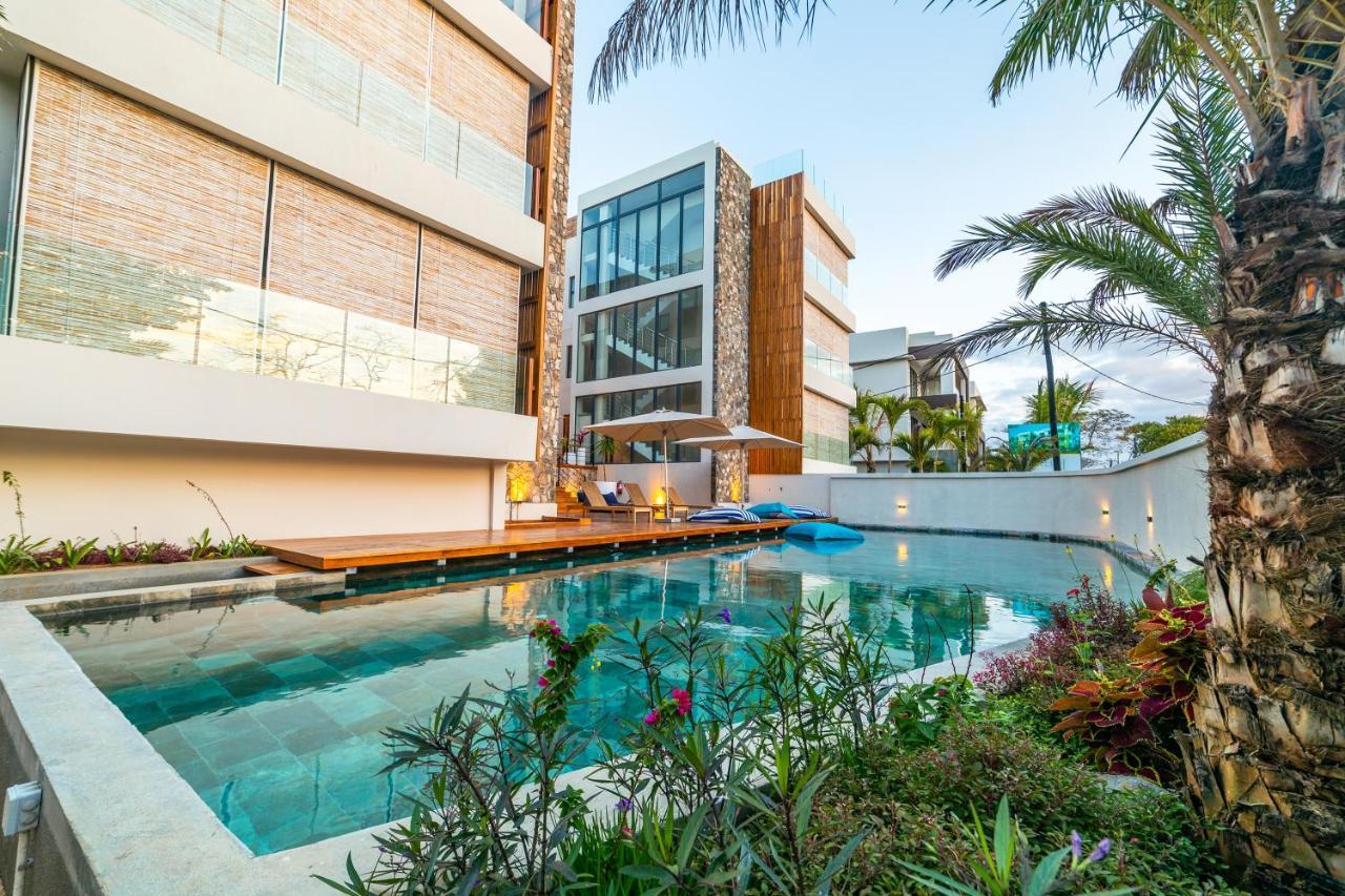 Penthouse 13 - One Bay Residence With Private Rooftop Terrace And Dip In Pool 페레이베레 외부 사진