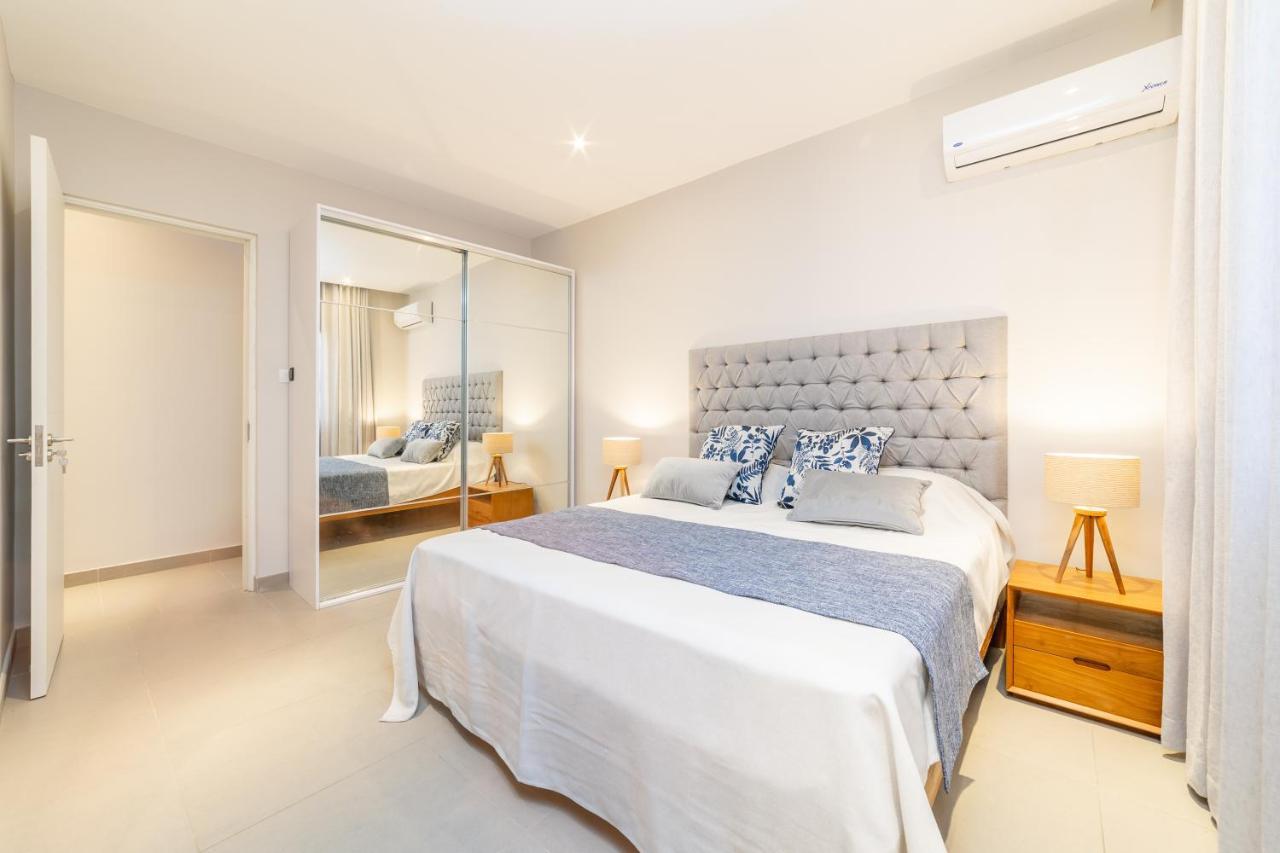 Penthouse 13 - One Bay Residence With Private Rooftop Terrace And Dip In Pool 페레이베레 외부 사진