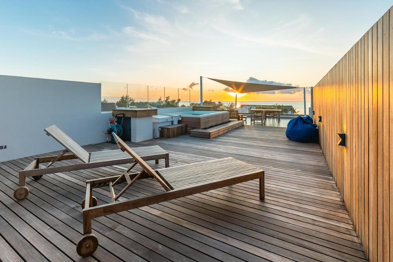 Penthouse 13 - One Bay Residence With Private Rooftop Terrace And Dip In Pool 페레이베레 외부 사진
