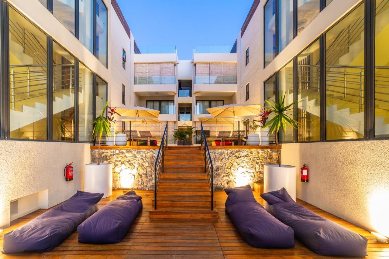 Penthouse 13 - One Bay Residence With Private Rooftop Terrace And Dip In Pool 페레이베레 외부 사진