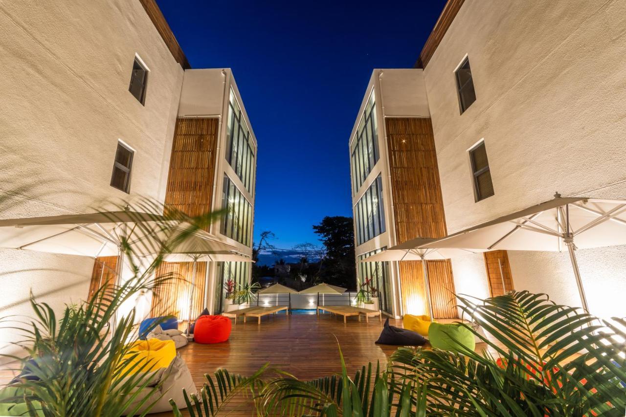 Penthouse 13 - One Bay Residence With Private Rooftop Terrace And Dip In Pool 페레이베레 외부 사진