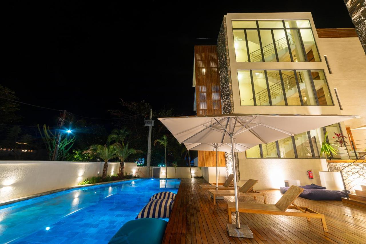 Penthouse 13 - One Bay Residence With Private Rooftop Terrace And Dip In Pool 페레이베레 외부 사진